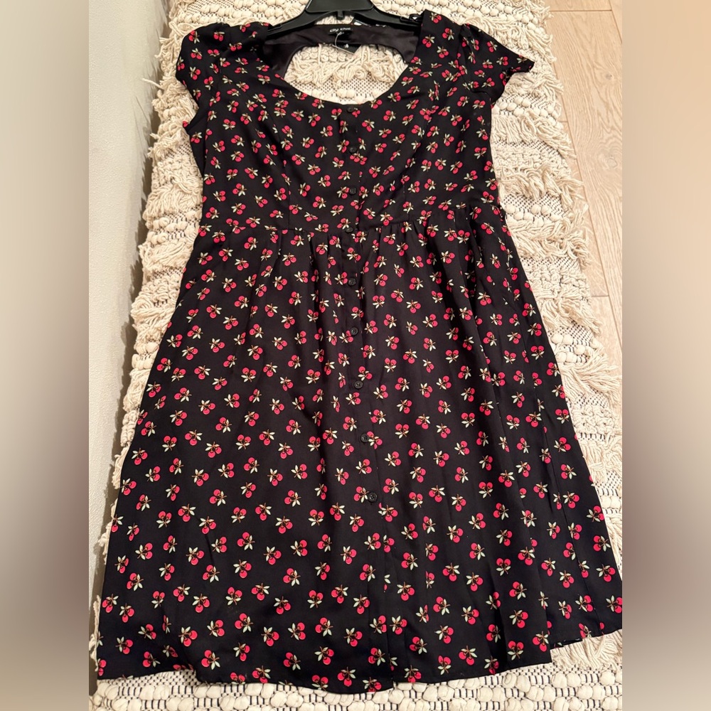 City Chic Size S (16) plus size dress
Black with cherries
Cut out back